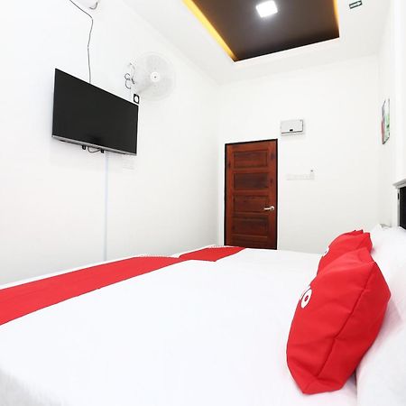 Super Oyo 89678 Ady Hotel Kuala Terengganu Kültér fotó