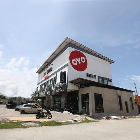 Super Oyo 89678 Ady Hotel Kuala Terengganu Kültér fotó