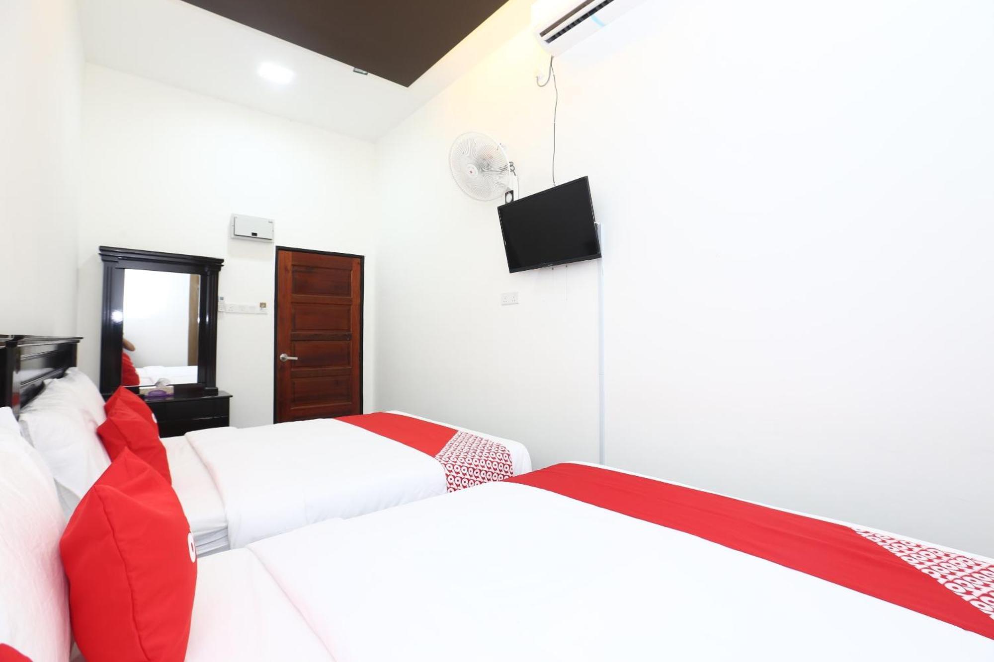 Super Oyo 89678 Ady Hotel Kuala Terengganu Kültér fotó