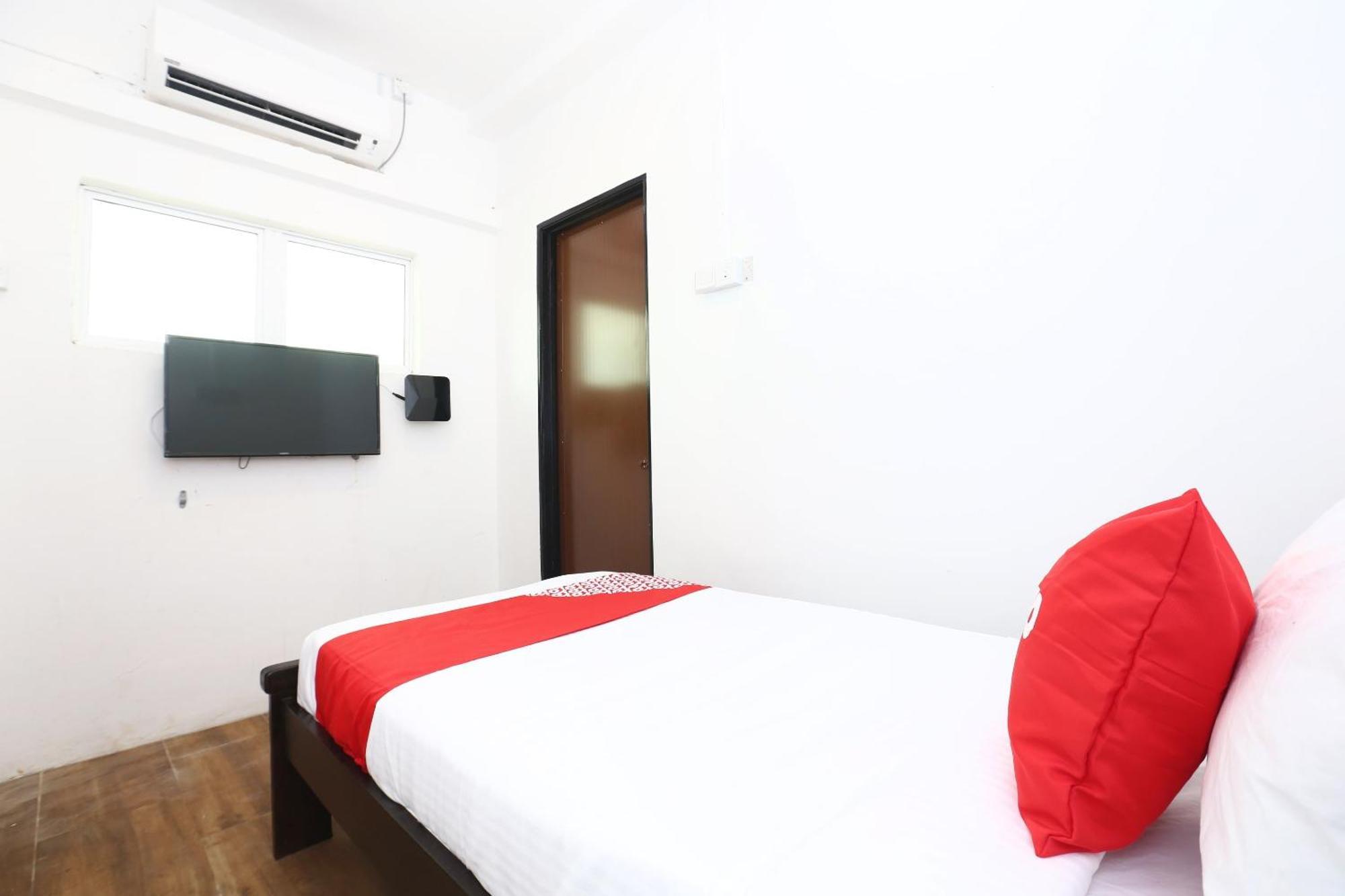 Super Oyo 89678 Ady Hotel Kuala Terengganu Kültér fotó