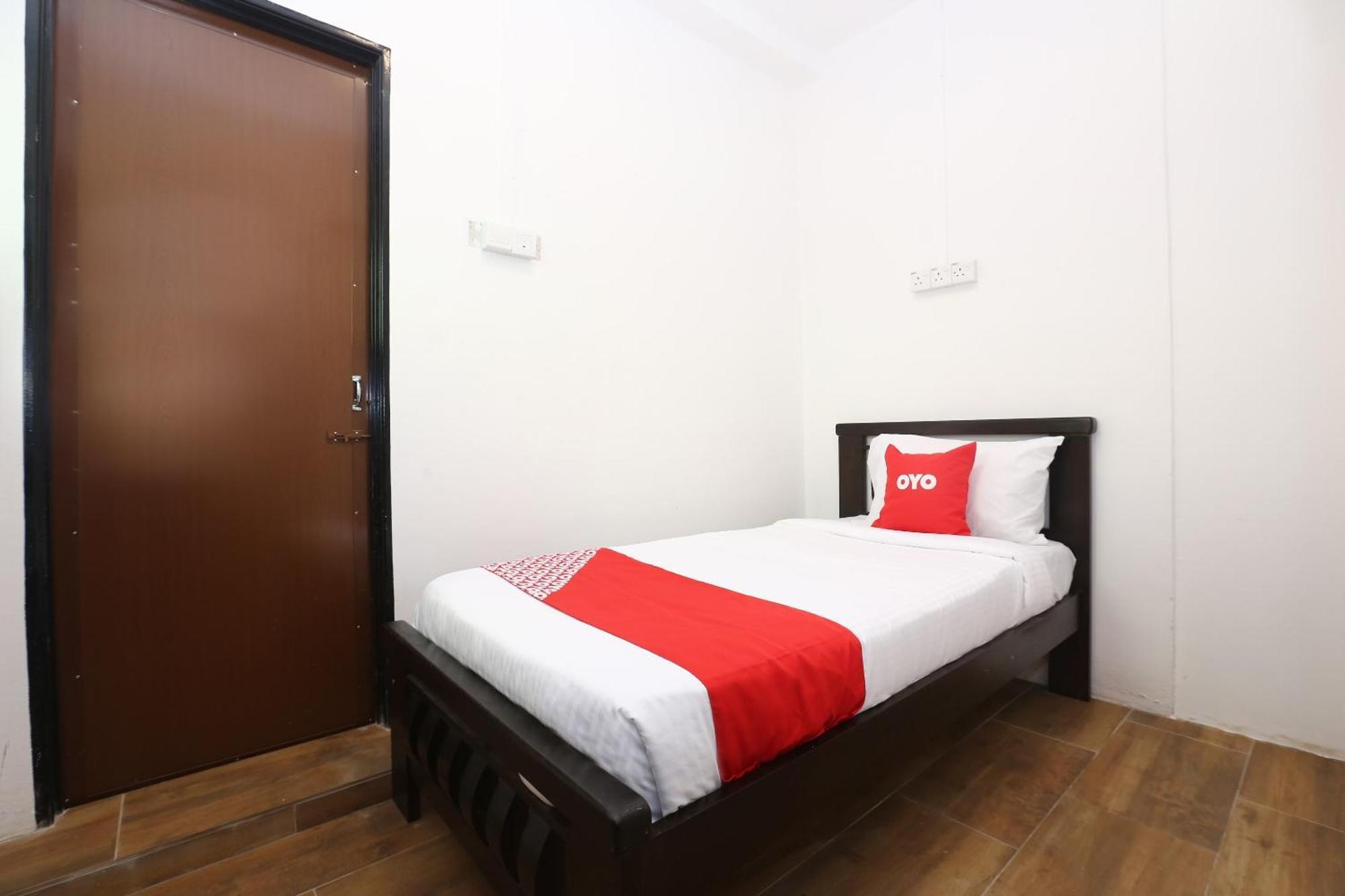 Super Oyo 89678 Ady Hotel Kuala Terengganu Kültér fotó